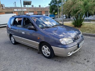 KIA Carens 2001