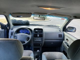 KIA Carens 2001