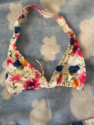 Bikini blanco floral