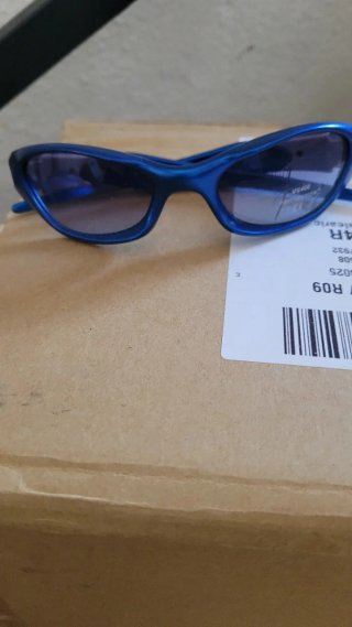 Lote 100 Gafas de Sol Moradas y Azules burdeos neg