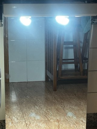Espejo con luz integrada