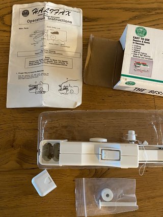 Macchina da cucire portatile a batteria