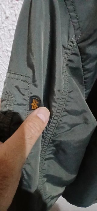 Chaqueta Alpha Industries Verde y Beige
