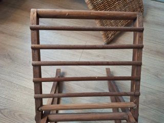 GRATIS -- Revistero vintage madera para restaurar