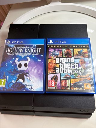 PS4 Slim + GTA V Premium Edition + Hollow Knight