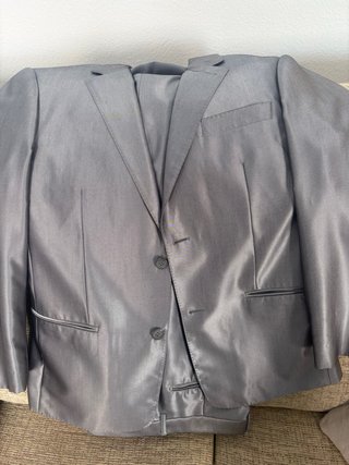 Traje de boda plateado