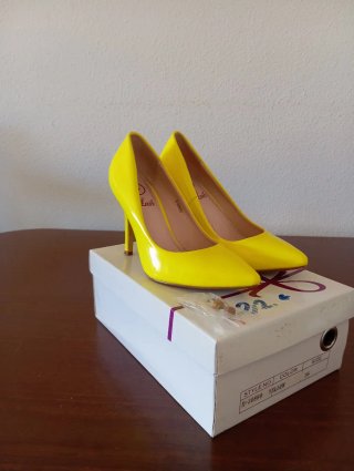 Zapatos de tacón Laik amarillos talla 36