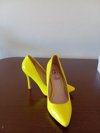 Zapatos de tacón Laik amarillos talla 36