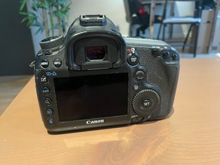 Canon EOS 5D Mark III + Lente 50mm f/1.8 II
