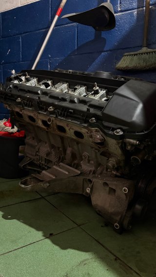 Motor BMW M52TÜB28