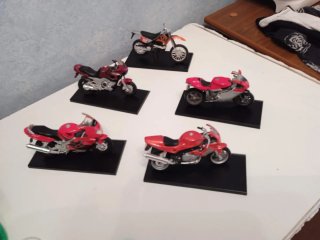 Colección 5 Motos Maisto