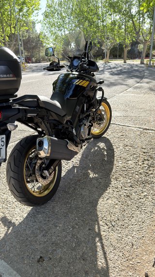 Suzuki Vstrom 650 XT Negra