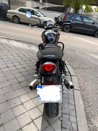Triumph Street Twin ABS 2019 Negra 8.000k