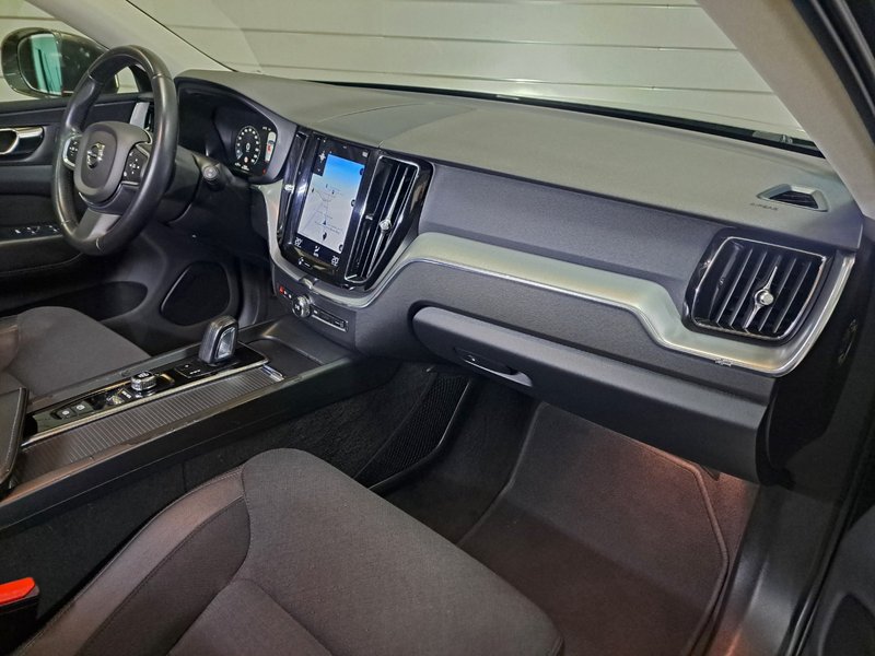 Volvo XC60 2021, foto 10