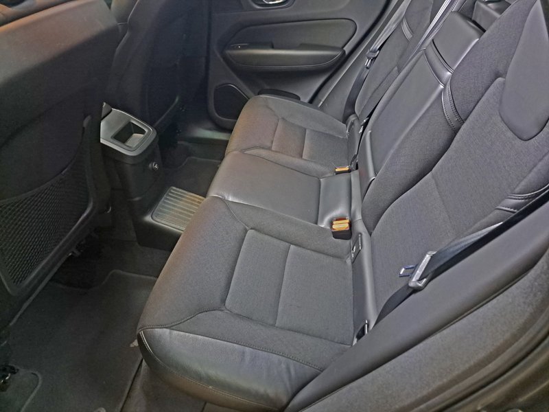 Volvo XC60 2021, foto 15