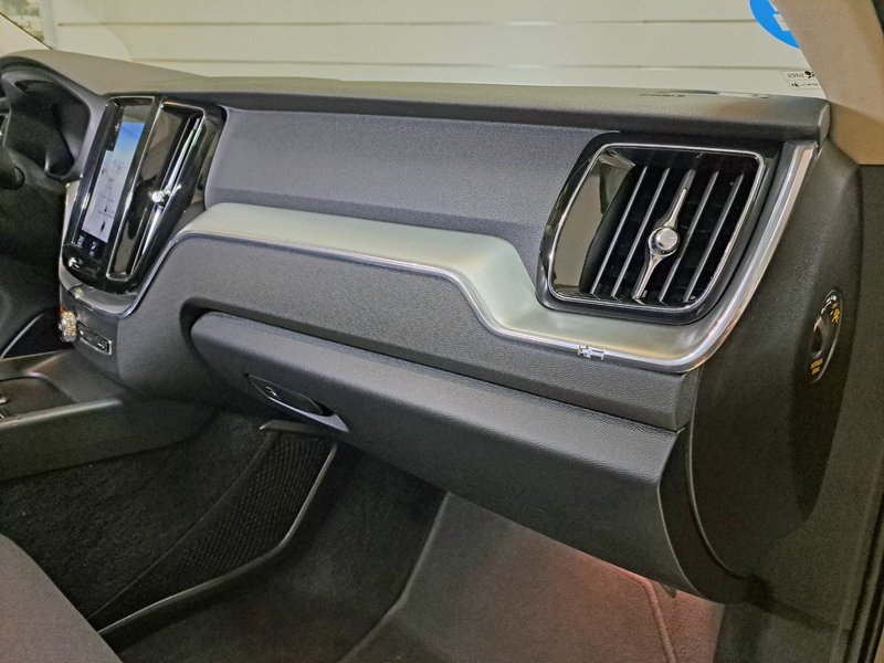 Volvo XC60 2021, foto 9