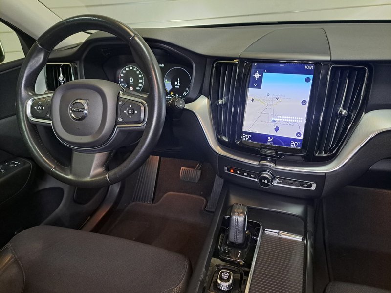 Volvo XC60 2021, foto 13
