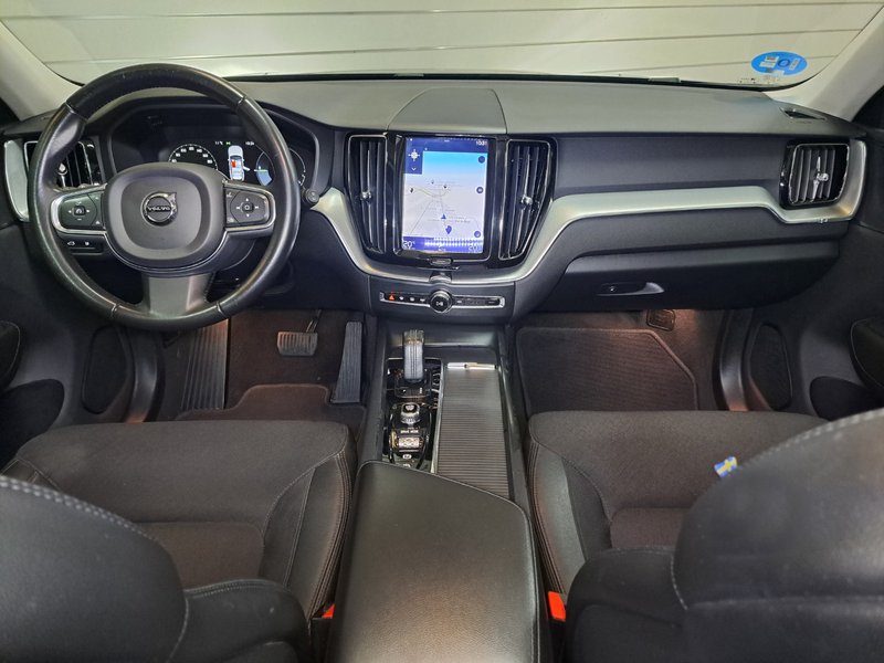 Volvo XC60 2021, foto 14