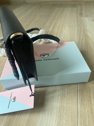 Borsetta Chiara Ferragni nera con tracolla