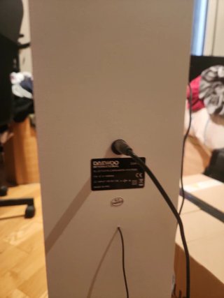Altavoz Bluetooth con radio de Torre Daewoo Blanco