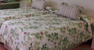 Edredón cama 0.90 floral verde y rosa
