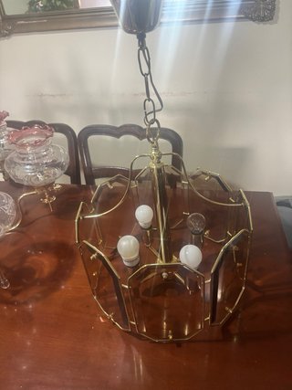 Lámparas de araña antiguas doradas