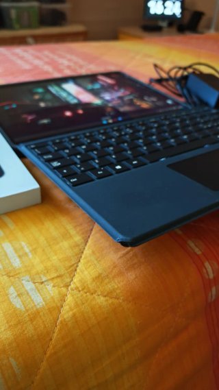 Microsoft Surface Pro 8 8/256gb