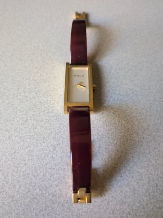 Reloj Furla Rectangular Oro Rosa Púrpura