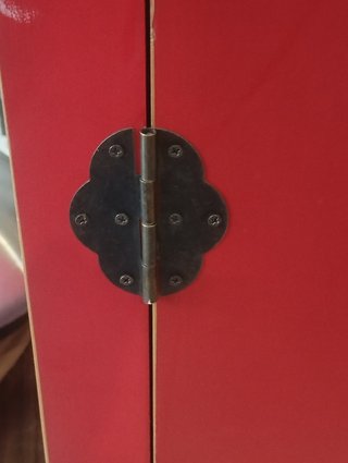 Mueble estilo japonés rojo
