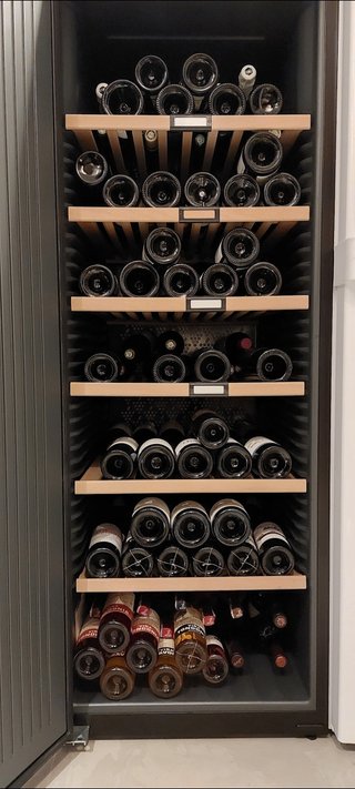 Vinoteca Liebherr 200 botellas