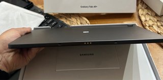 Tablet Samsung Negra con Teclado