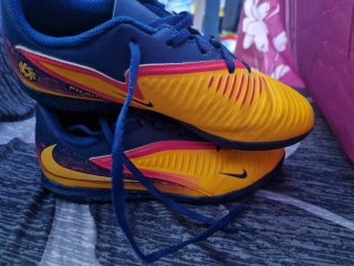 Botas Fútbol Nike Niños Talla 34