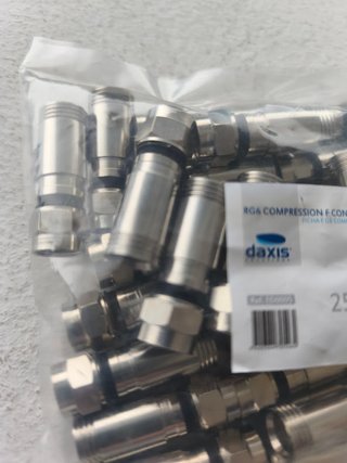 Ficha Compressão RG6 DAXIS Pack 100 Unidades