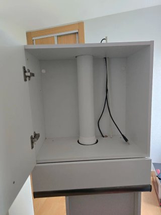 Campana extractora integrada mueble blanco