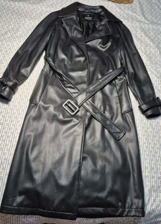 Trenca Polipiel Stradivarius Negra Talla S