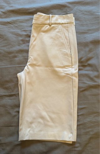 Bermudas Pinko corte pantalón chino beige