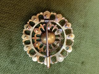 Antiguo broche isabelino oro y esmeraldas