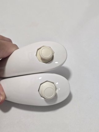 2 mandos nintendo wii + 2 nunchuk blanco .