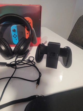 Nintendo Switch Blu/Rosso + Accessori