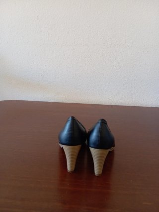 Zapatos Tissaia Negros de Piel
