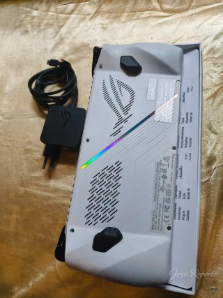 Consola Asus ROG ALLY z1 extreme 512GB