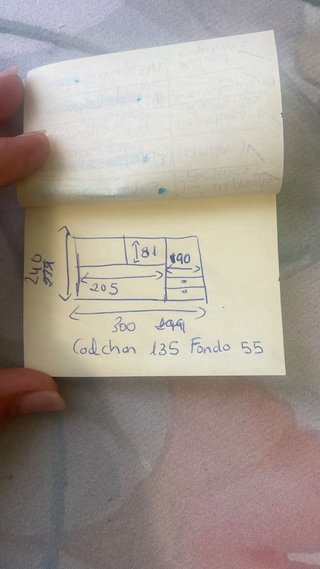 Cama abatible y armarios modulares