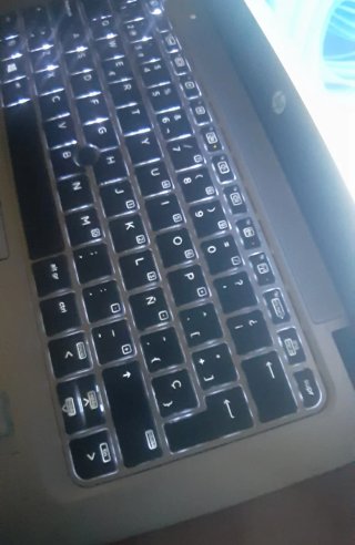 HP Elitebook 820 G3 16GB RAM/i5/SSD BX500 de 500Gb