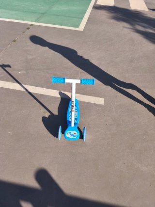 Patinete 3 ruedas infantil azul