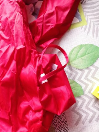 Chubasquero impermeable rojo