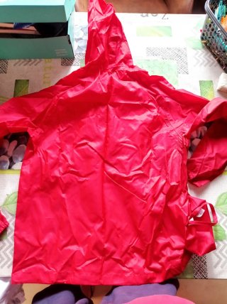 Chubasquero impermeable rojo
