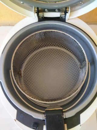 Freidora Eléctrica Blanca