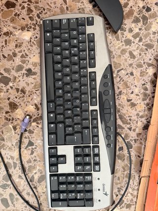Teclado Multimedia FAMAPREM PS/2 Negro