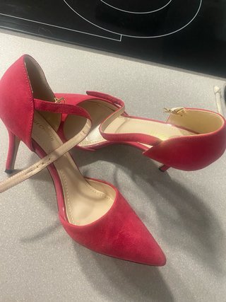Zapatos de tacón fucsia