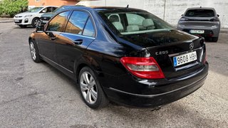 Mercedes-Benz C200 2011